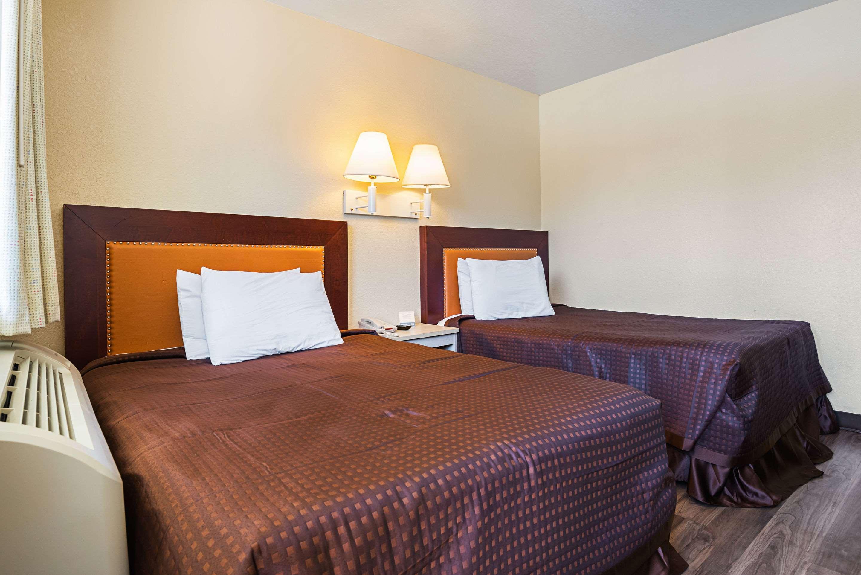 Orlando Hotel Suites, Theme Park Tickets & Shuttle